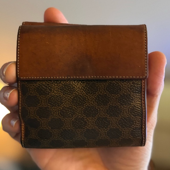 Authentic Vintage Celine Macadam Triomphe Bifold Wallet – Brown - Picture 9 of 9